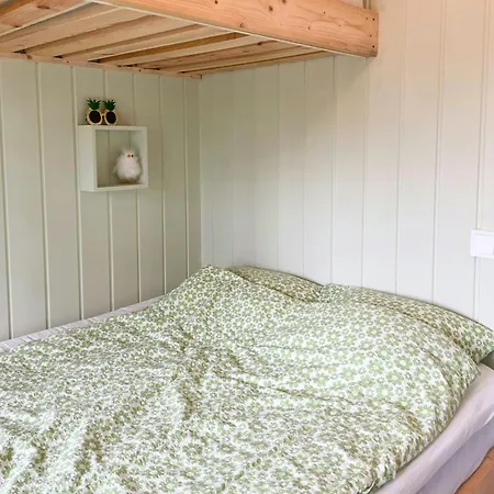 Charming 1970s At Risor, Oysang * Sondeled