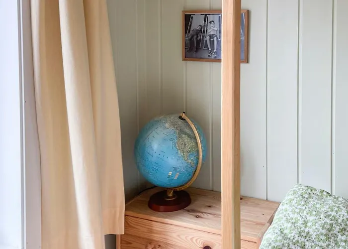 Charming 1970s At Risor, Oysang Sondeled